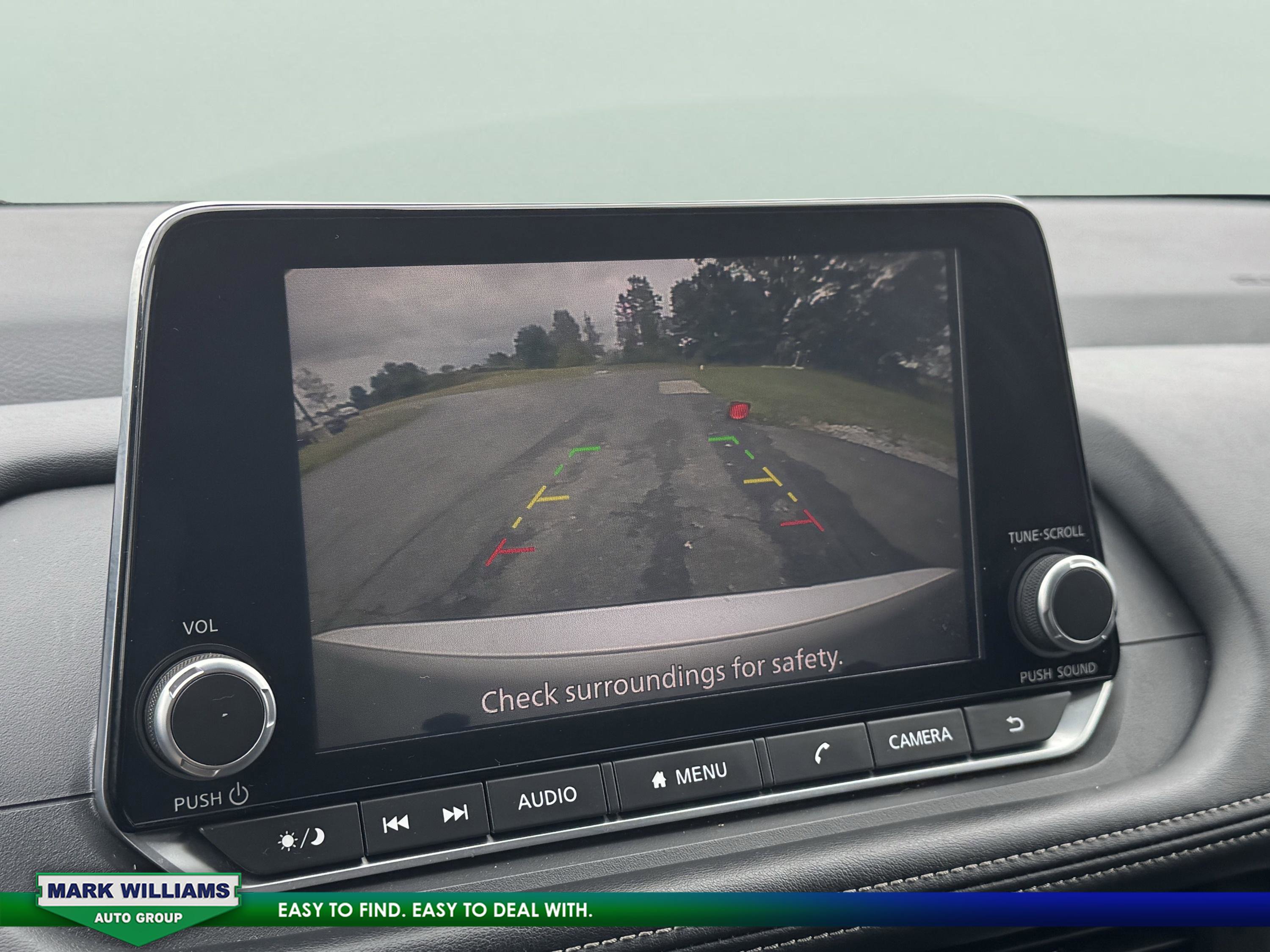 Used 2024 Nissan Rogue SV image 18
