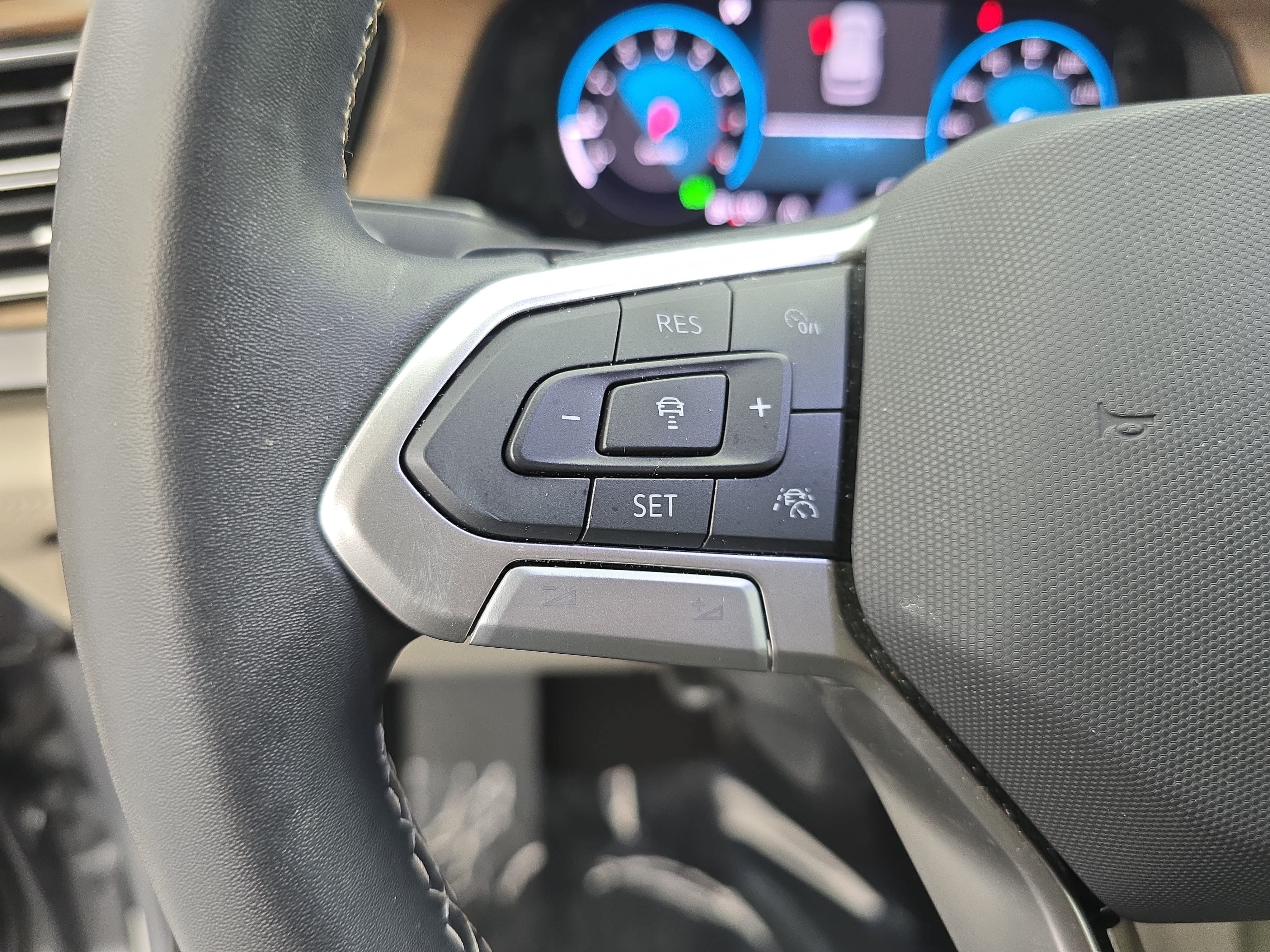 Certified 2026 Volkswagen Atlas SE FWD image 17