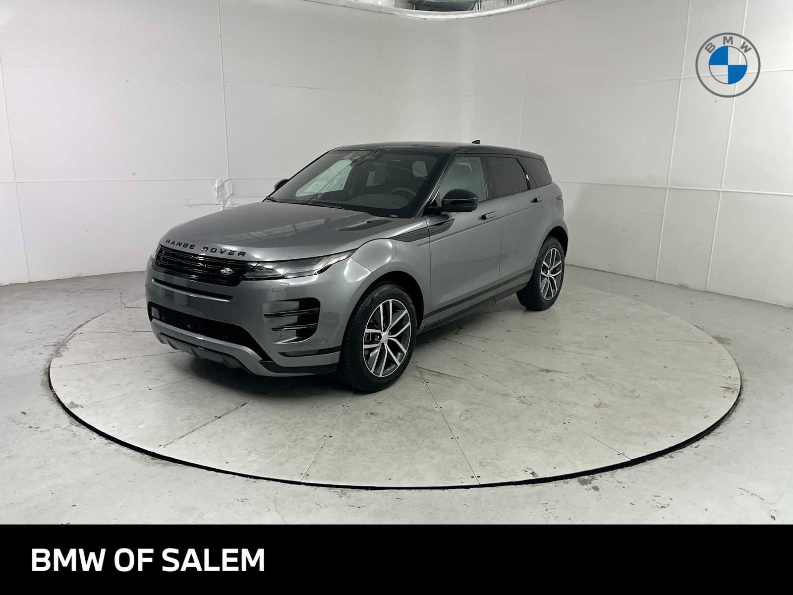 Used 2025 Land Rover Range Rover Evoque Dynamic SE AWD/4WD image 1