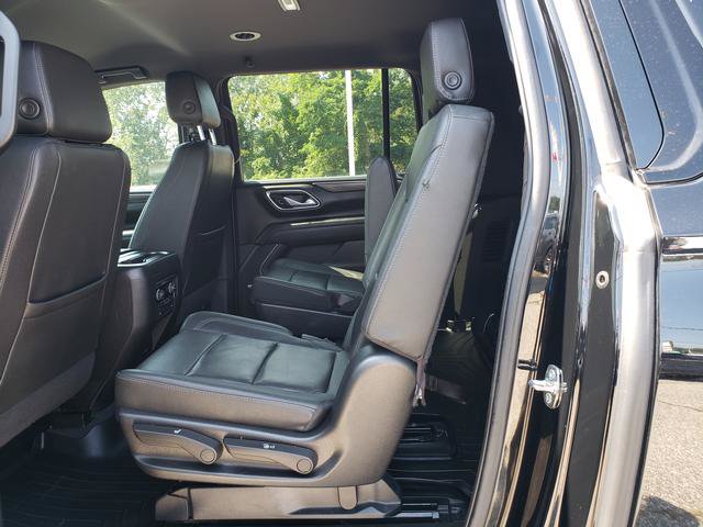 Used 2022 Chevrolet Suburban Z71 w/ Luxury Package AWD/4WD image 12
