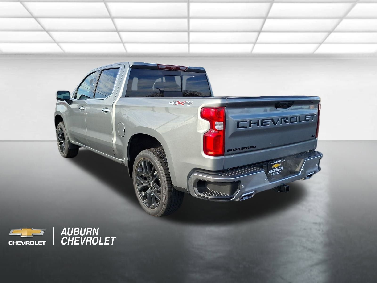 New 2026 Chevrolet Silverado 1500 LTZ w/ LTZ Premium Package AWD/4WD image 5