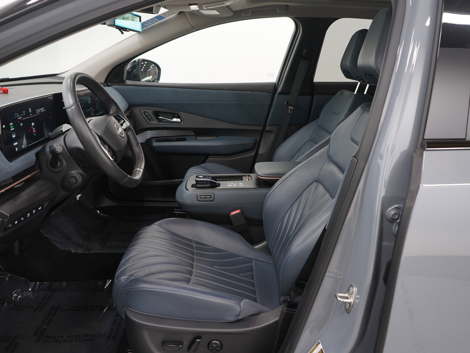 Used 2024 Nissan Ariya AWD image 24