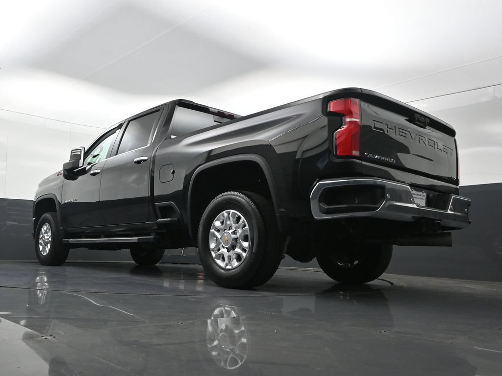 Used 2024 Chevrolet Silverado 2500 LTZ w/ LTZ Convenience Package AWD/4WD image 33