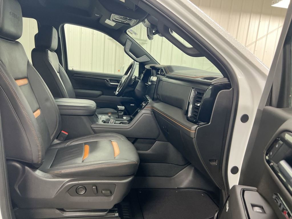 Used 2025 GMC Sierra 1500 AT4 image 23