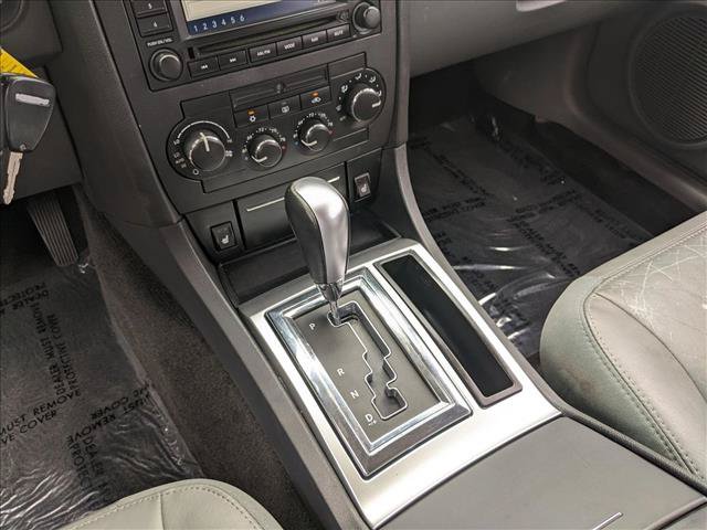 Used 2005 Dodge Magnum R/T w/ Convenience Group II RWD image 12
