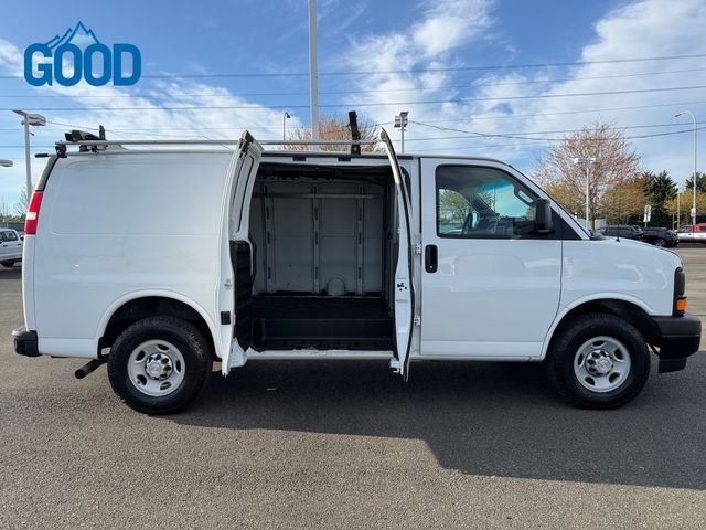 Used 2017 Chevrolet Express 2500 RWD image 34