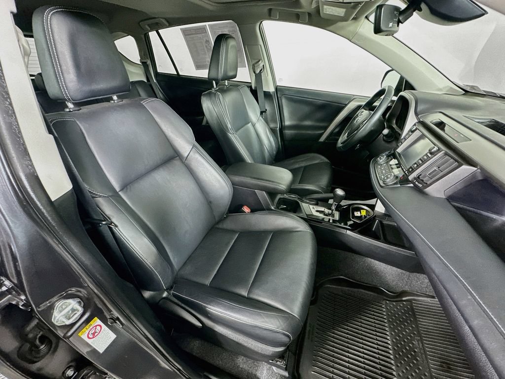 Used 2016 Toyota RAV4 Limited AWD/4WD image 37