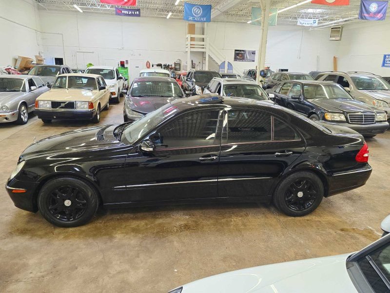 Used 2006 Mercedes-Benz E 350 4MATIC Sedan image 15
