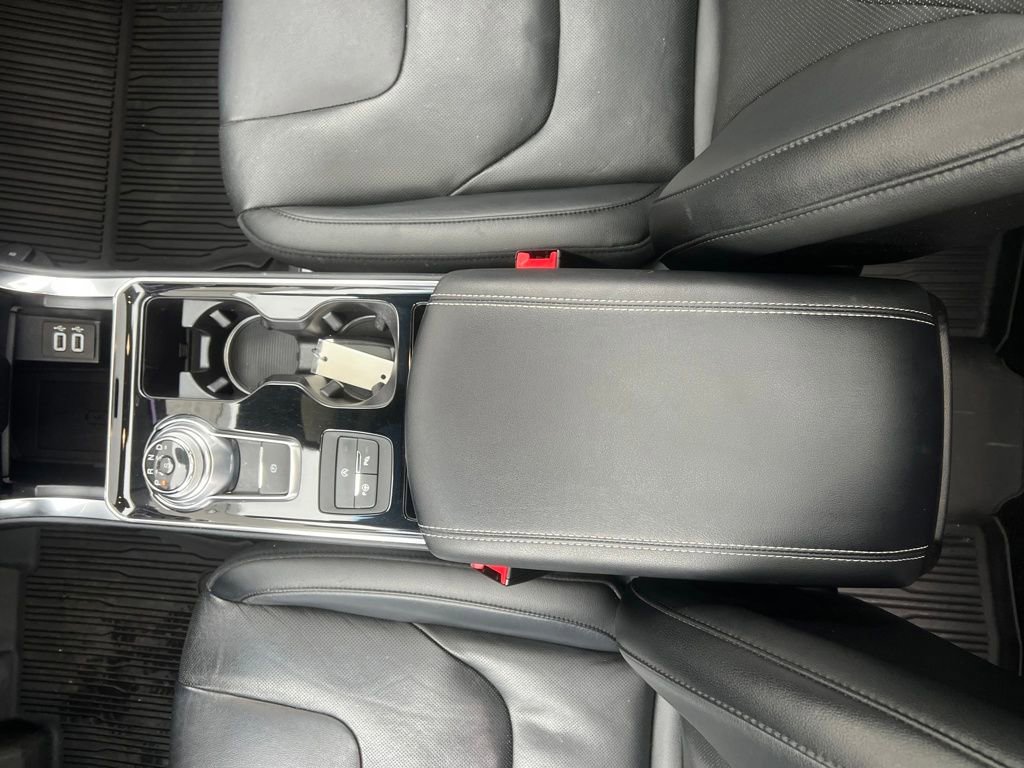 Used 2019 Ford Edge Titanium w/ Equipment Group 301A image 29