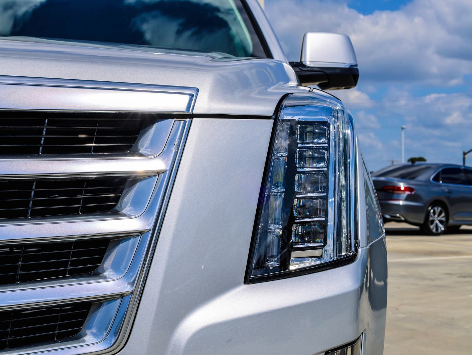 Used 2020 Cadillac Escalade Luxury image 4