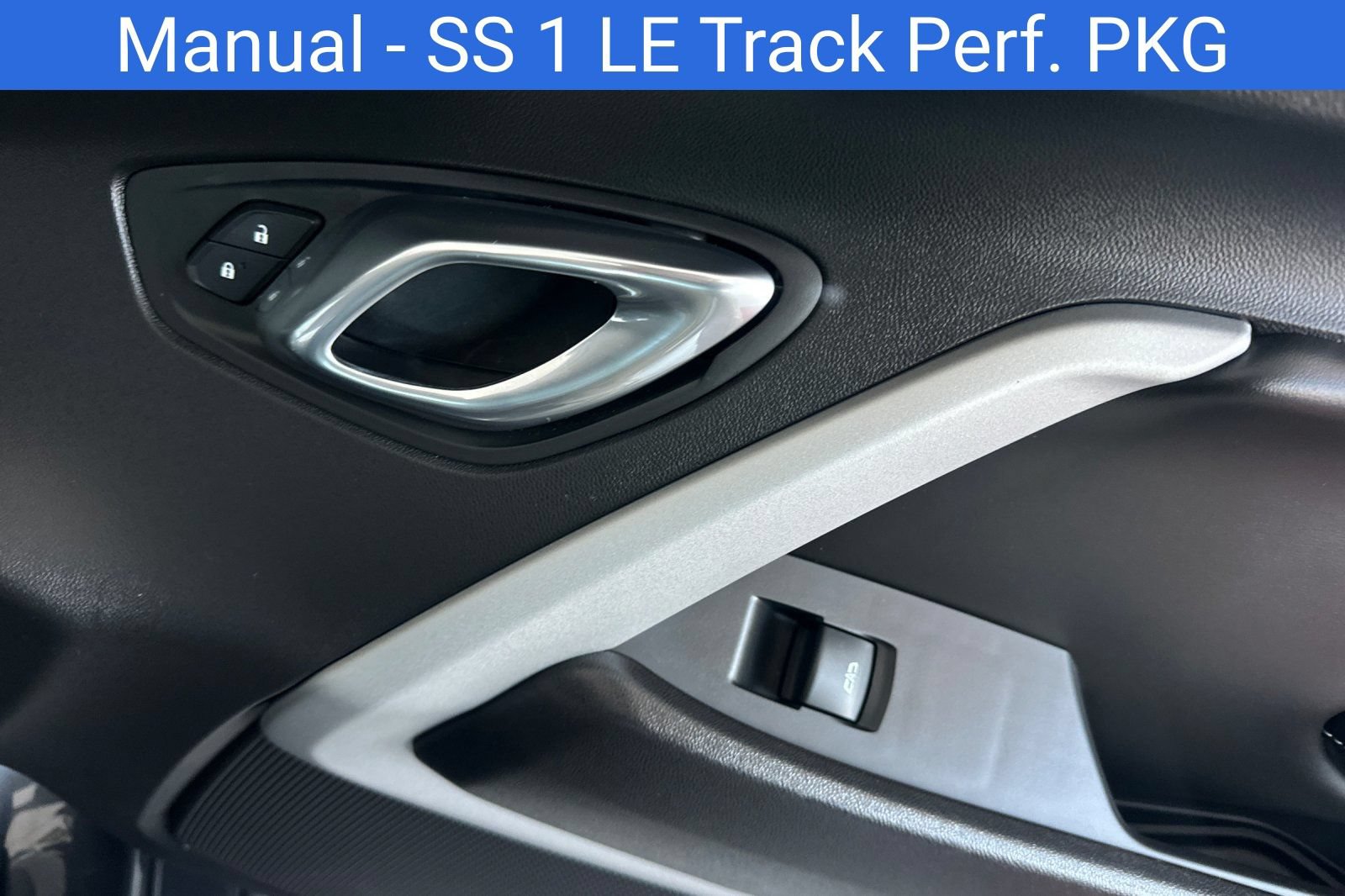 Used 2018 Chevrolet Camaro SS RWD image 20