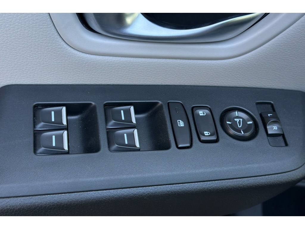 Used 2024 Honda Pilot LX image 12