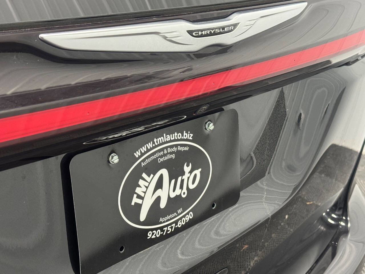 Used 2023 Chrysler Pacifica Touring image 5