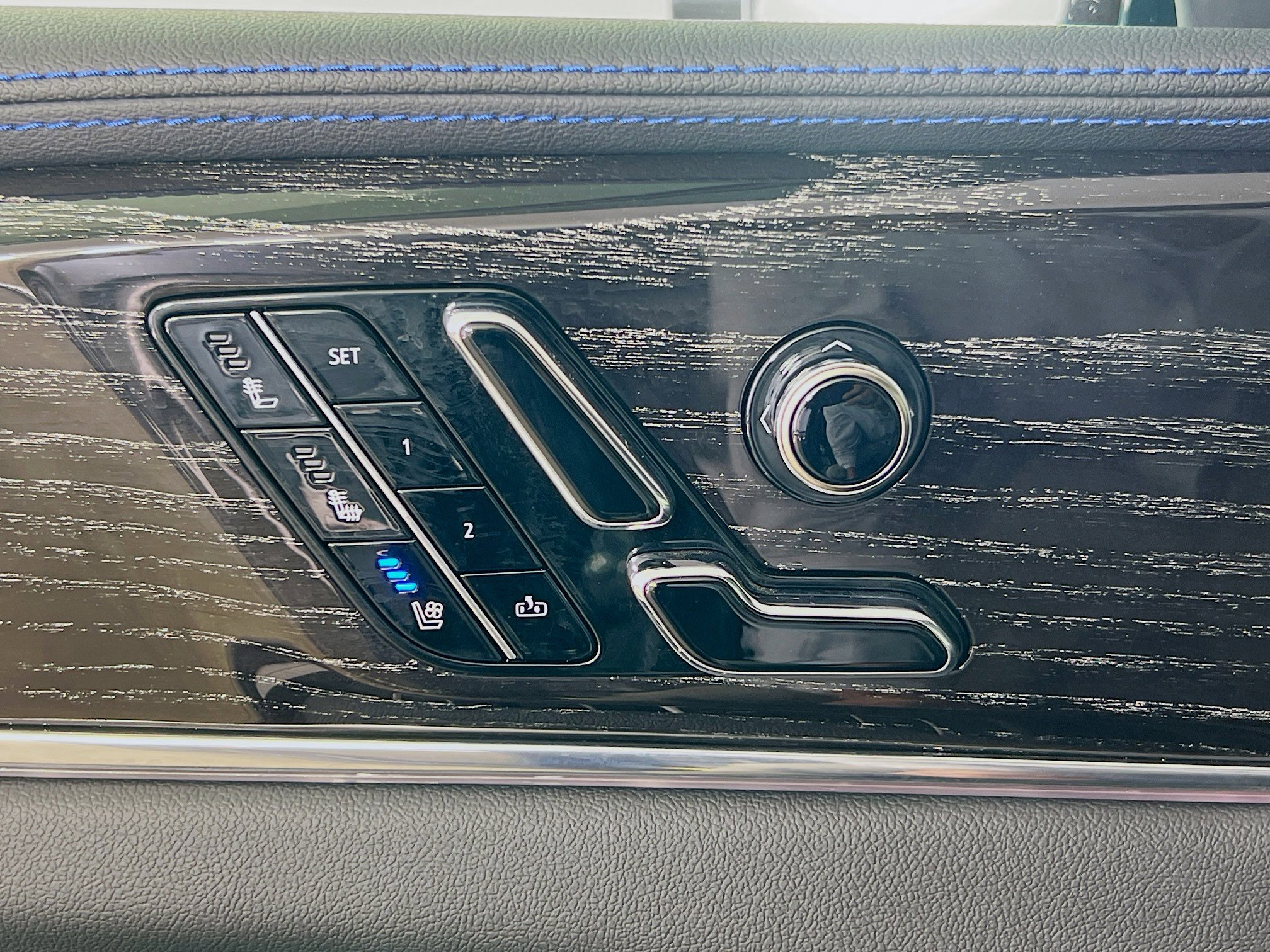 Used 2025 Cadillac Escalade IQ Sport 1 image 21