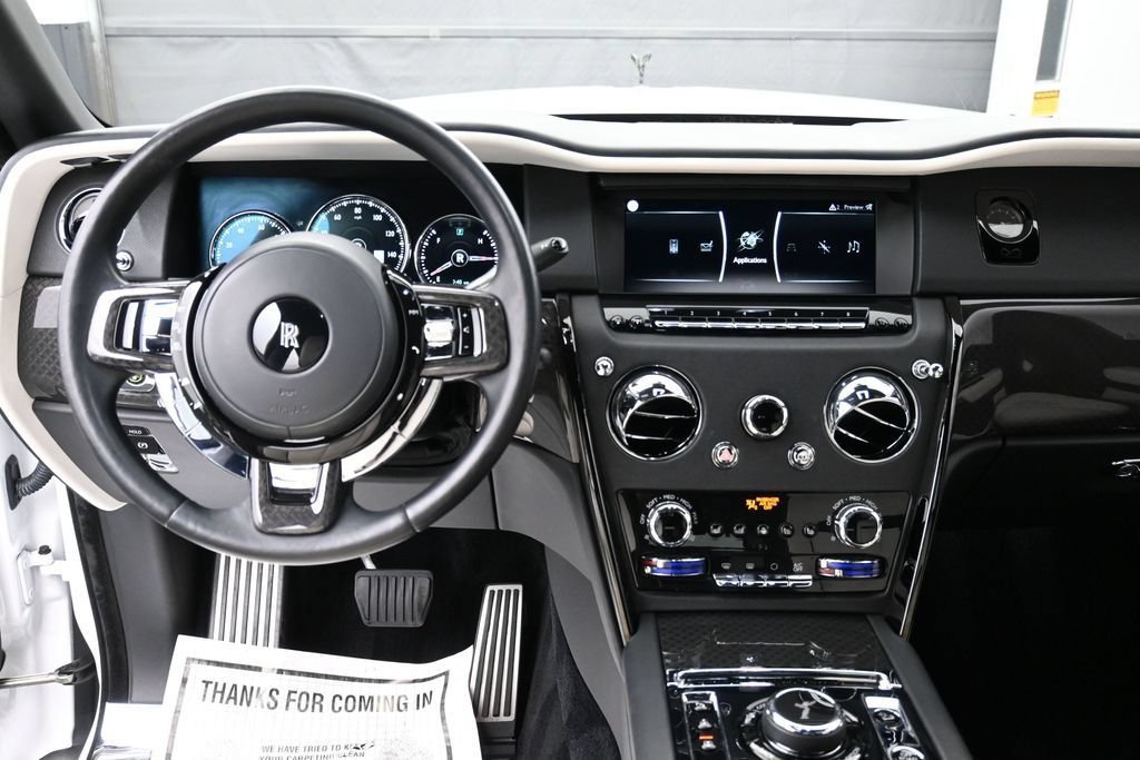 Used 2021 Rolls-Royce Cullinan Black Badge AWD/4WD image 11