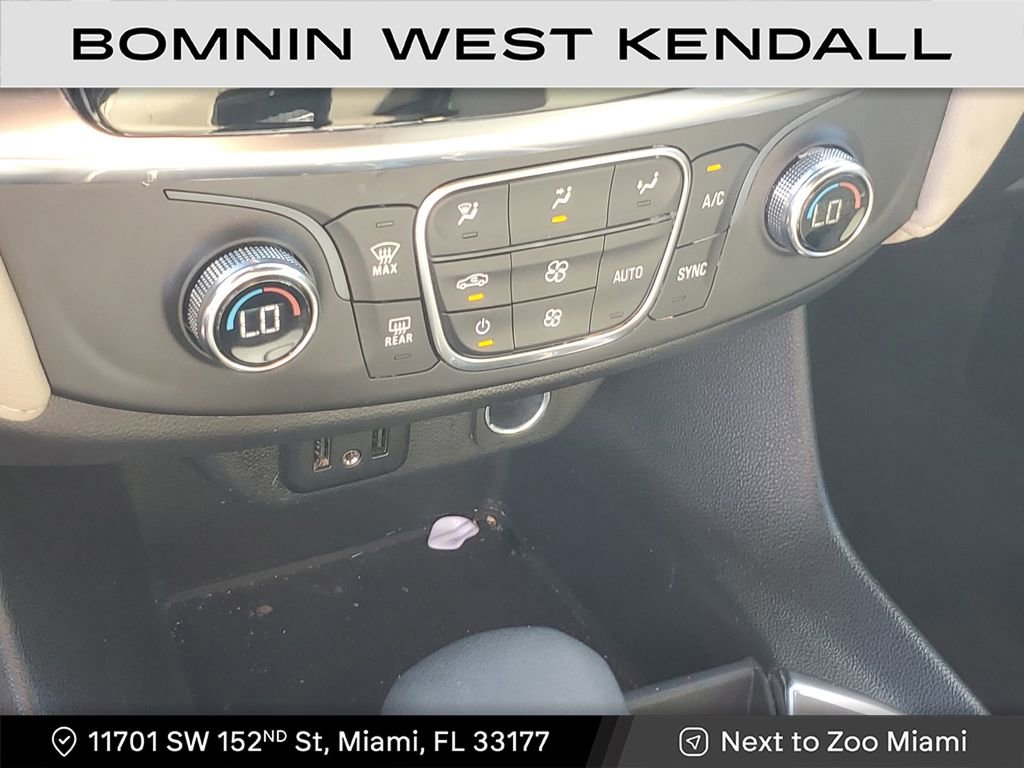 Used 2023 Chevrolet Traverse LS image 26