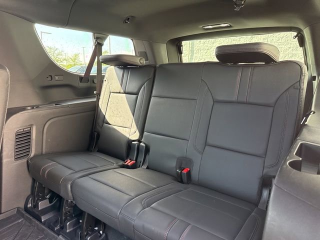 Used 2025 Chevrolet Suburban RST w/ Comfort Package AWD/4WD image 11