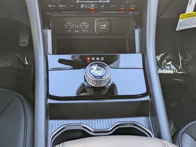 New 2025 Jeep Grand Cherokee Altitude image 17