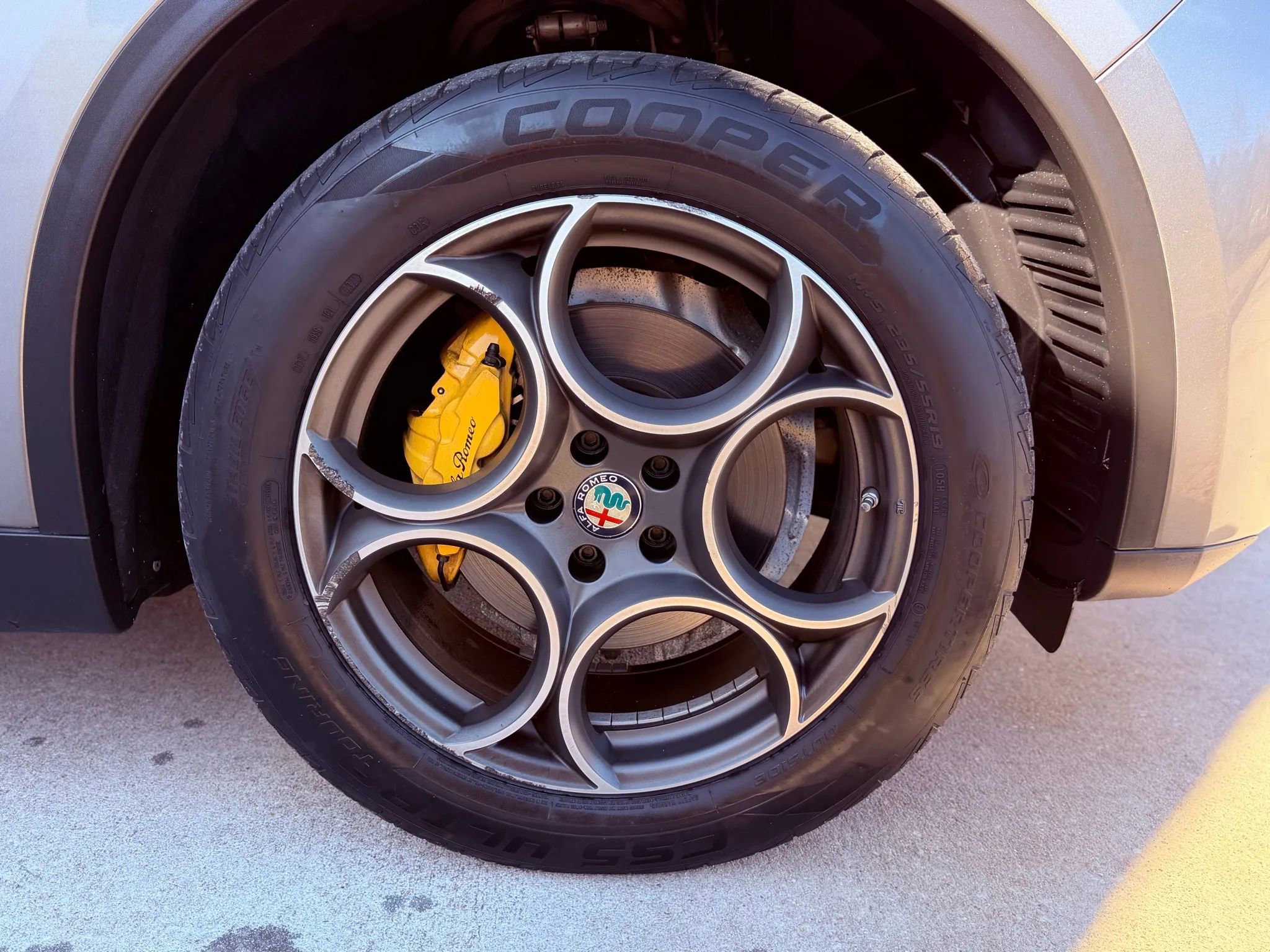 Used 2018 Alfa Romeo Stelvio AWD w/ Convenience Package image 39