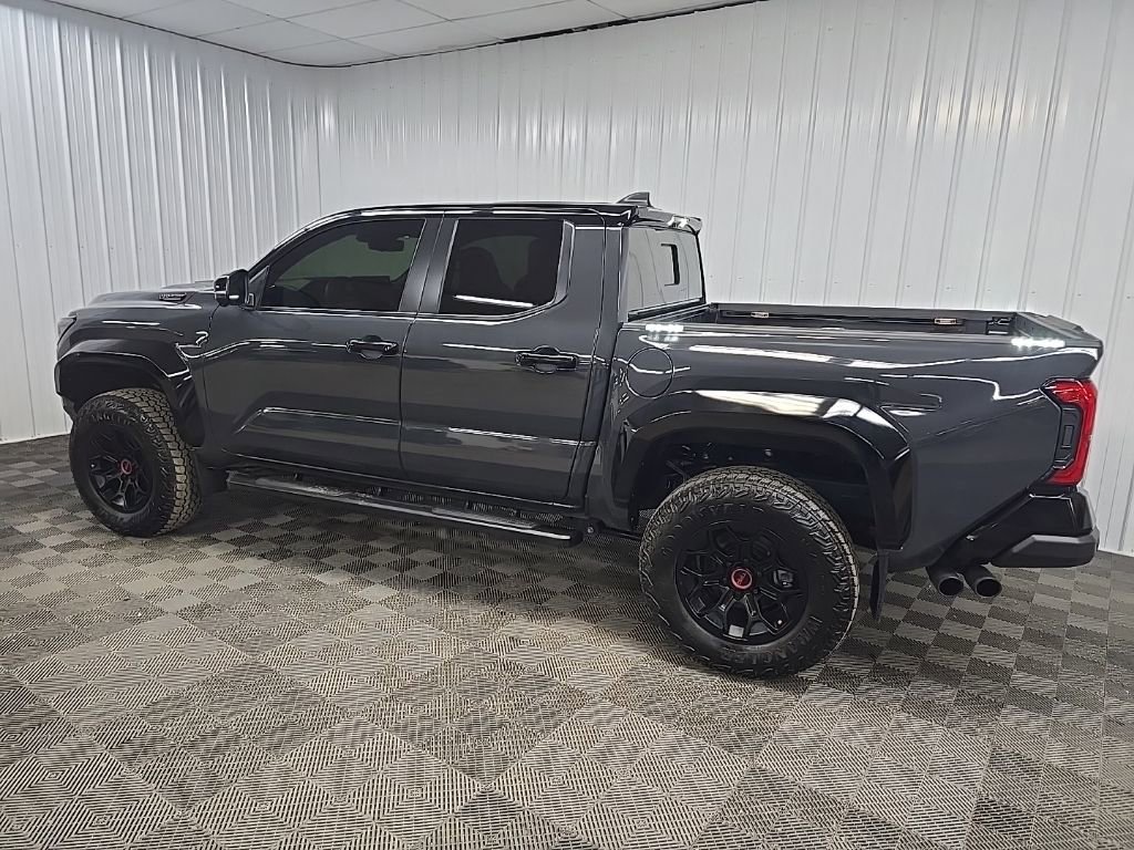 Used 2024 Toyota Tacoma TRD Pro AWD/4WD image 4