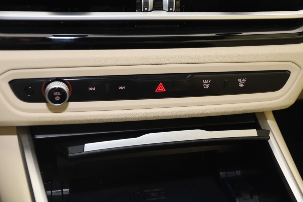 Used 2023 BMW i4 eDrive35 w/ Premium Package RWD image 36