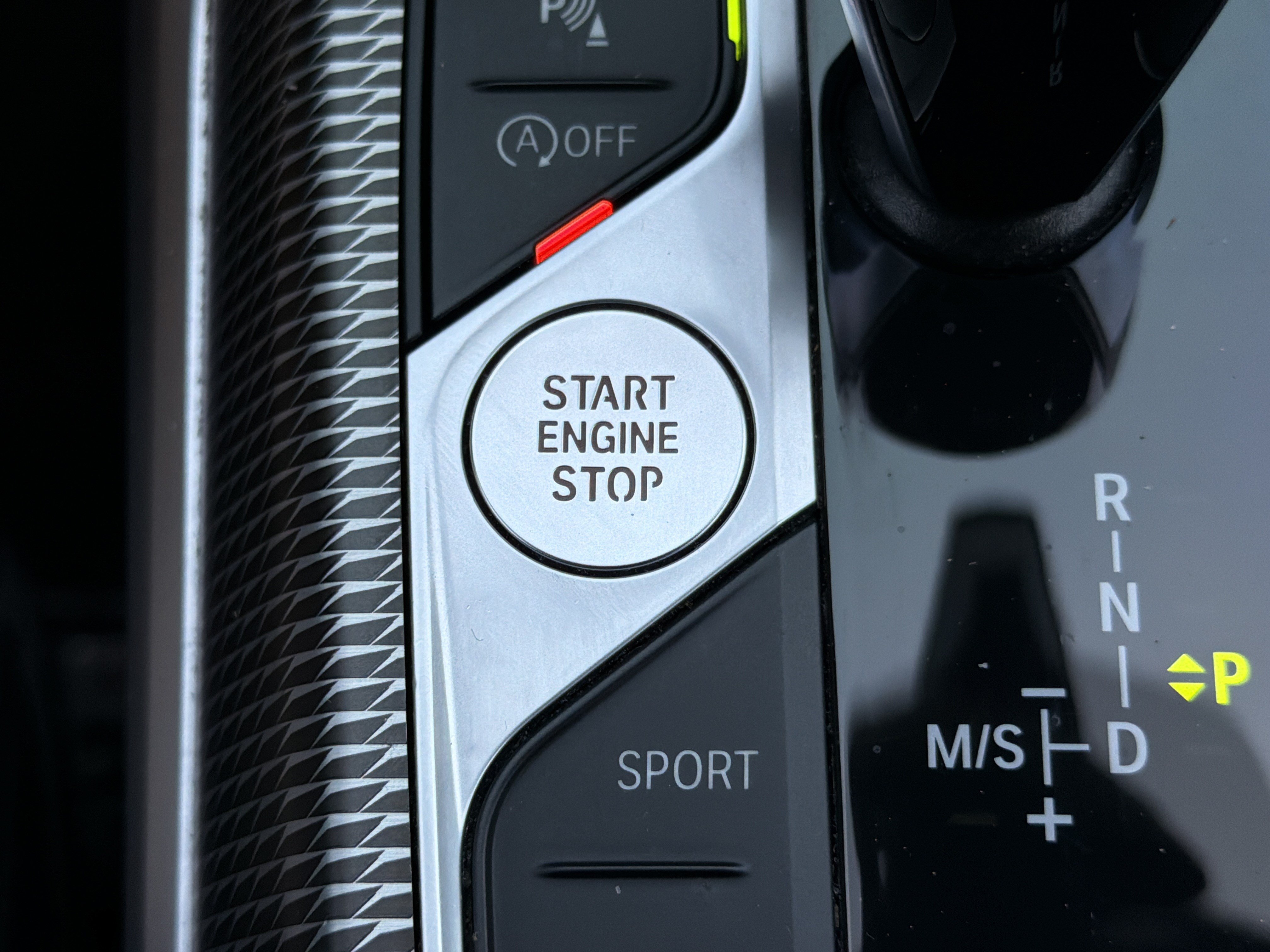 Used 2019 BMW 330i Sedan w/ M Sport Package RWD image 11