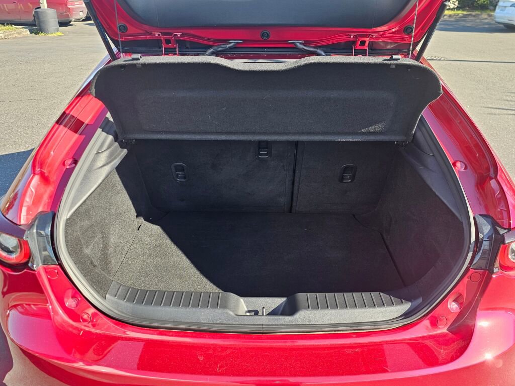 Used 2023 MAZDA MAZDA3 s image 18