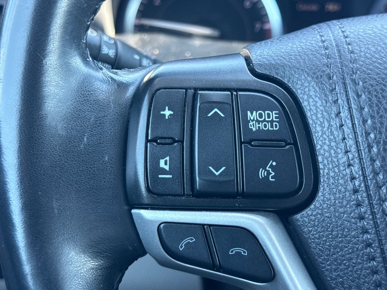 Used 2019 Toyota Highlander XLE FWD image 30