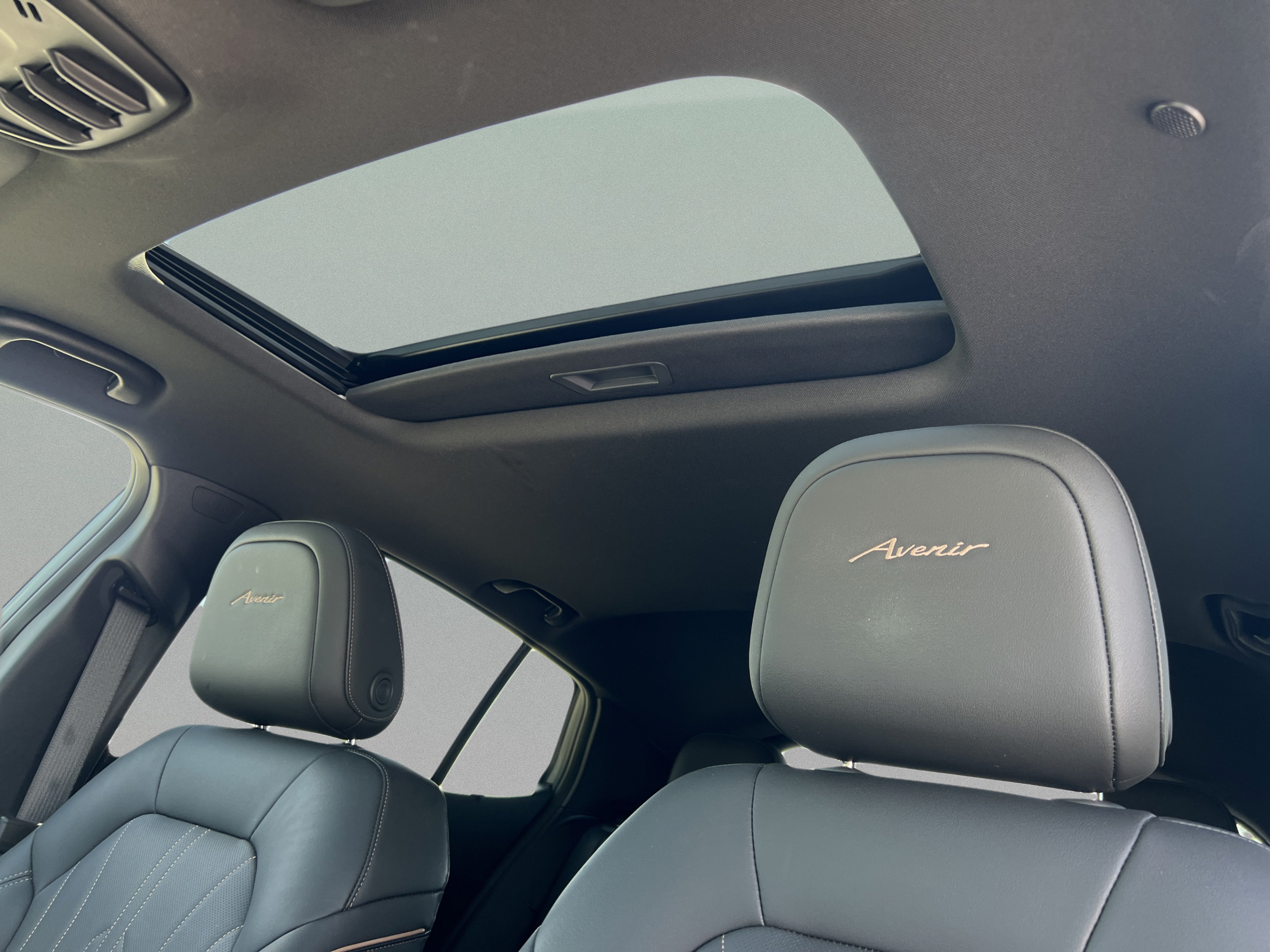 Used 2025 Buick Envista Avenir FWD image 24