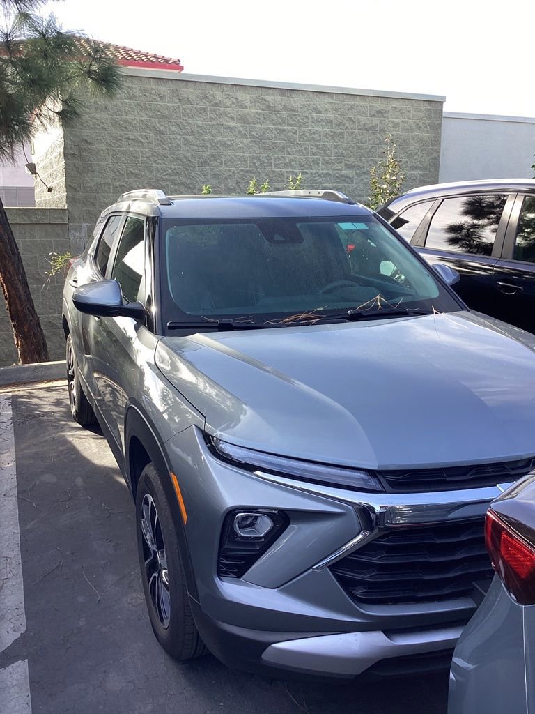Used 2025 Chevrolet TrailBlazer LT image 4
