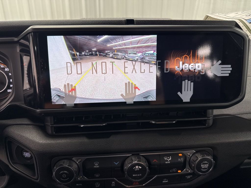 New 2026 Jeep Gladiator Sport image 21