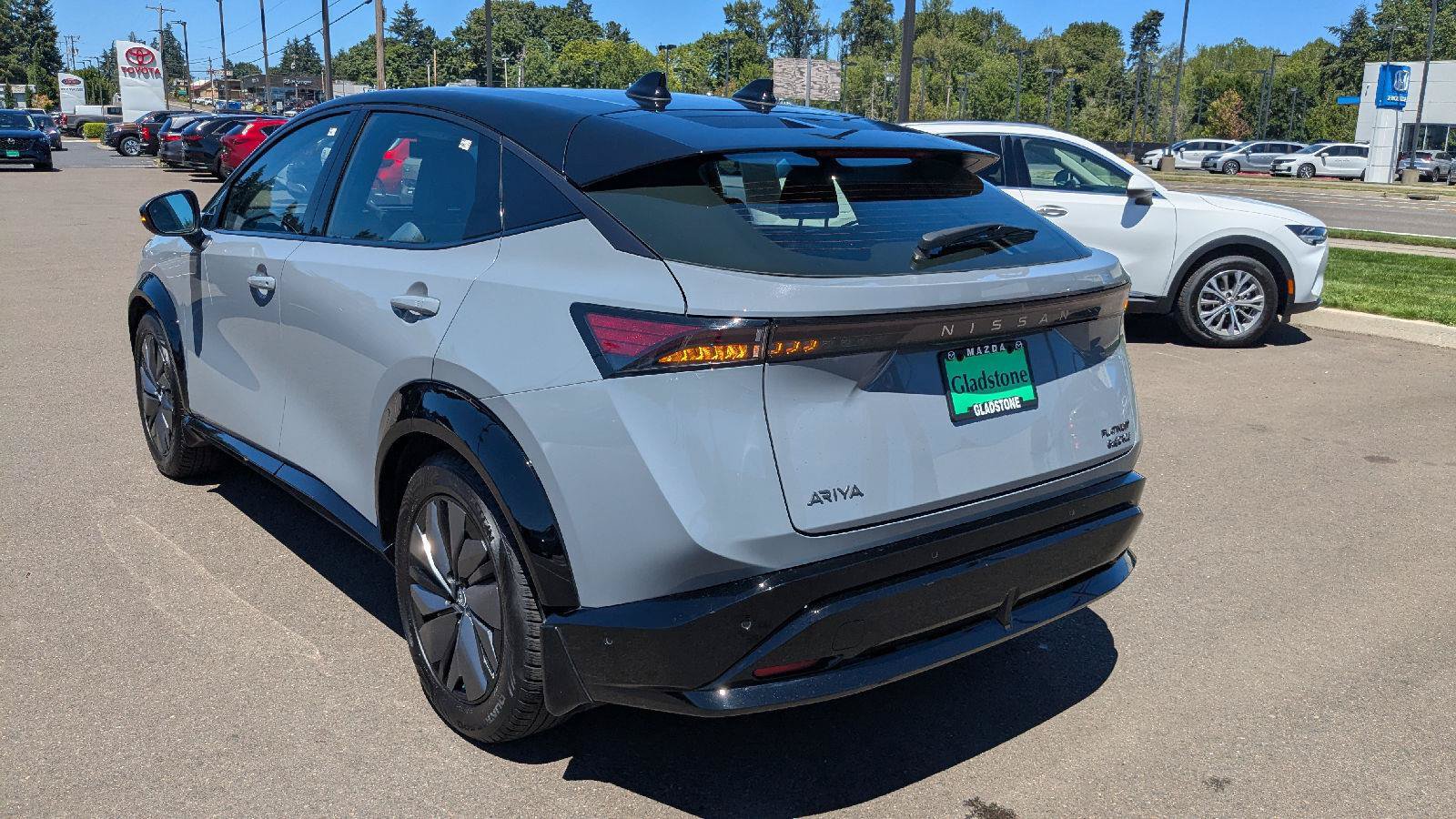 Used 2023 Nissan Ariya AWD/4WD image 4