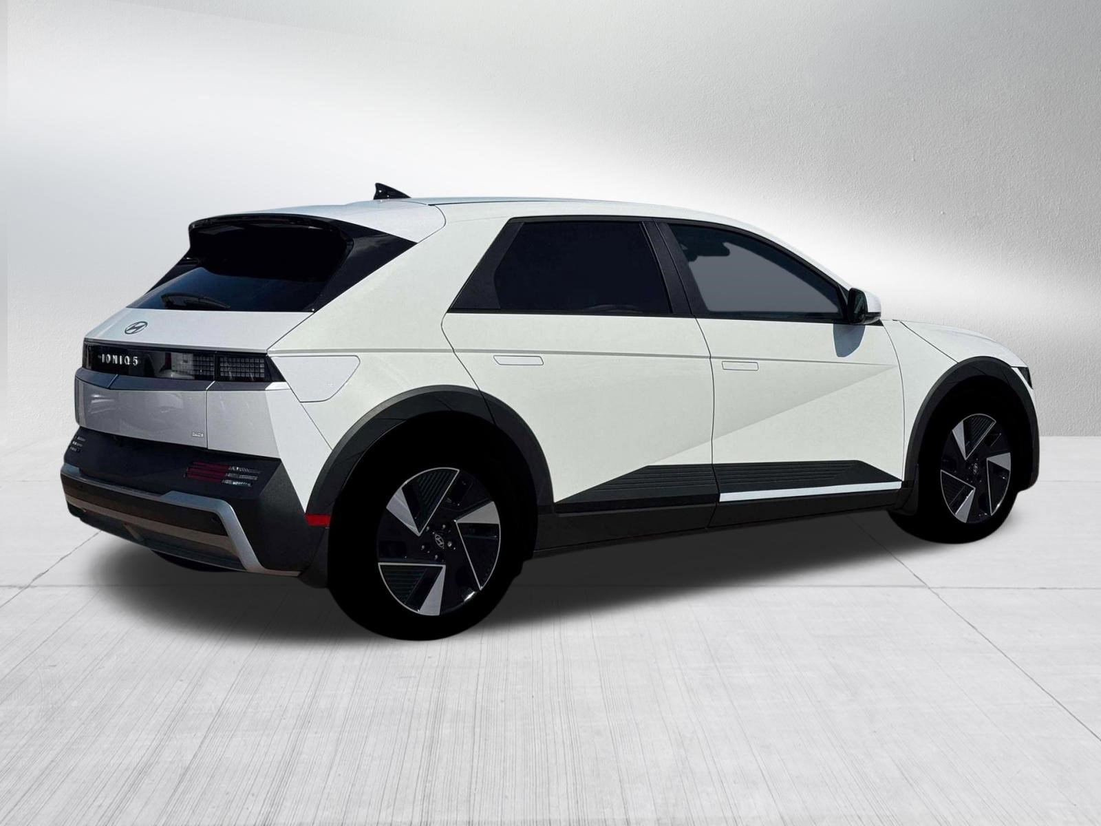 New 2026 Hyundai Ioniq 5 SEL image 8