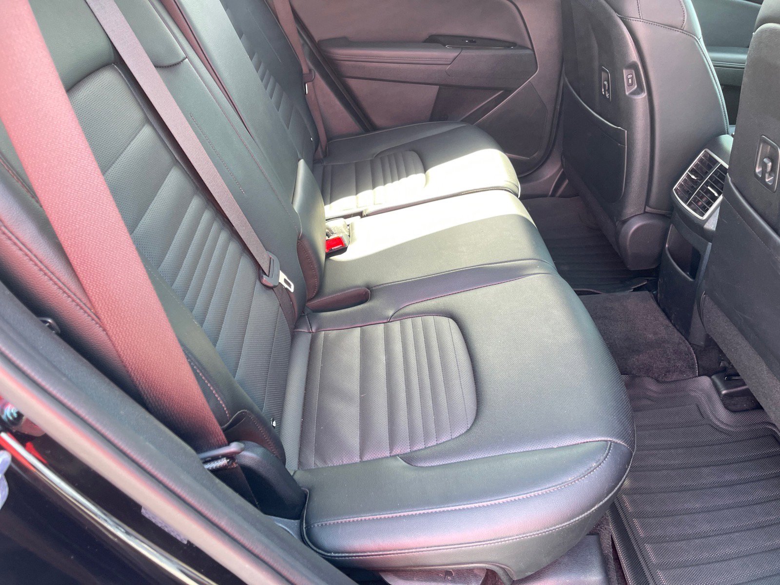 Used 2025 Kia Sportage SX FWD image 14