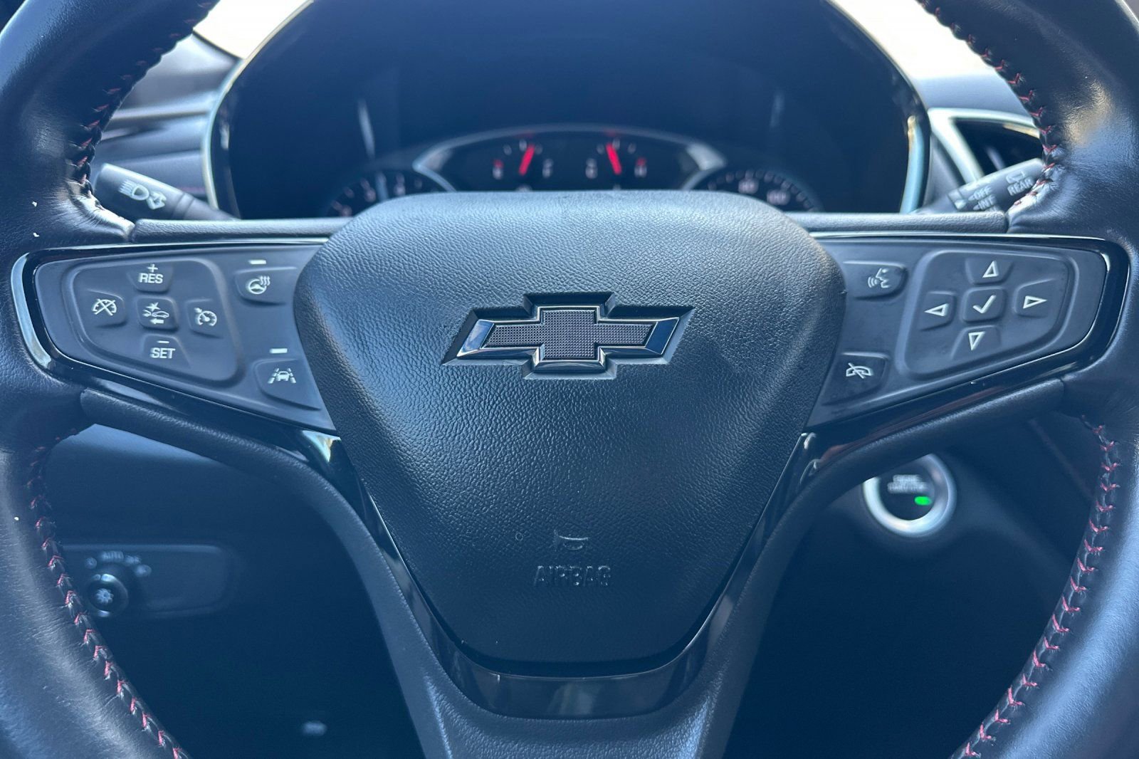 Used 2022 Chevrolet Equinox RS w/ RS Leather Package image 24