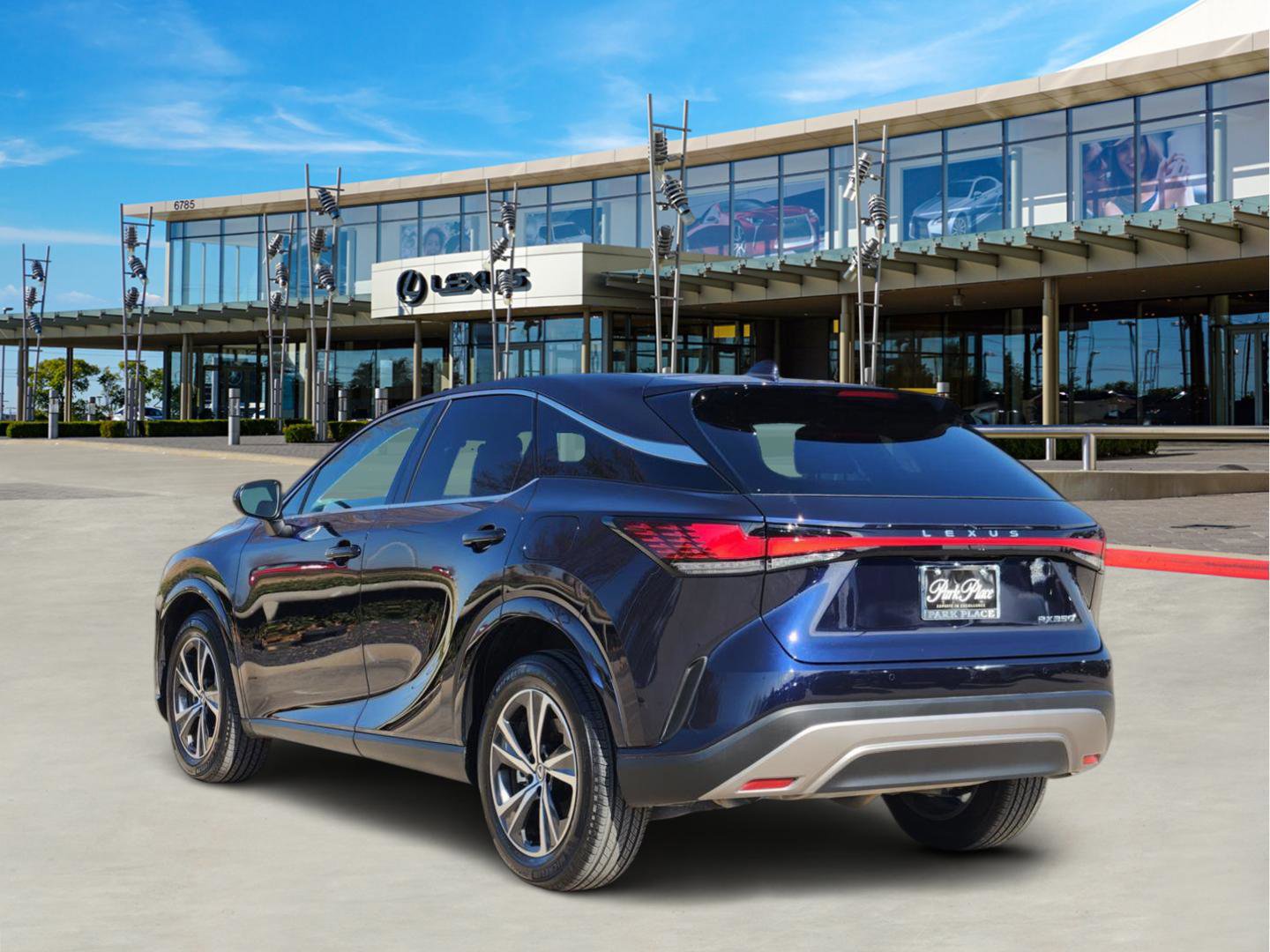 Used 2025 Lexus RX 350 FWD w/ Technology Package image 4