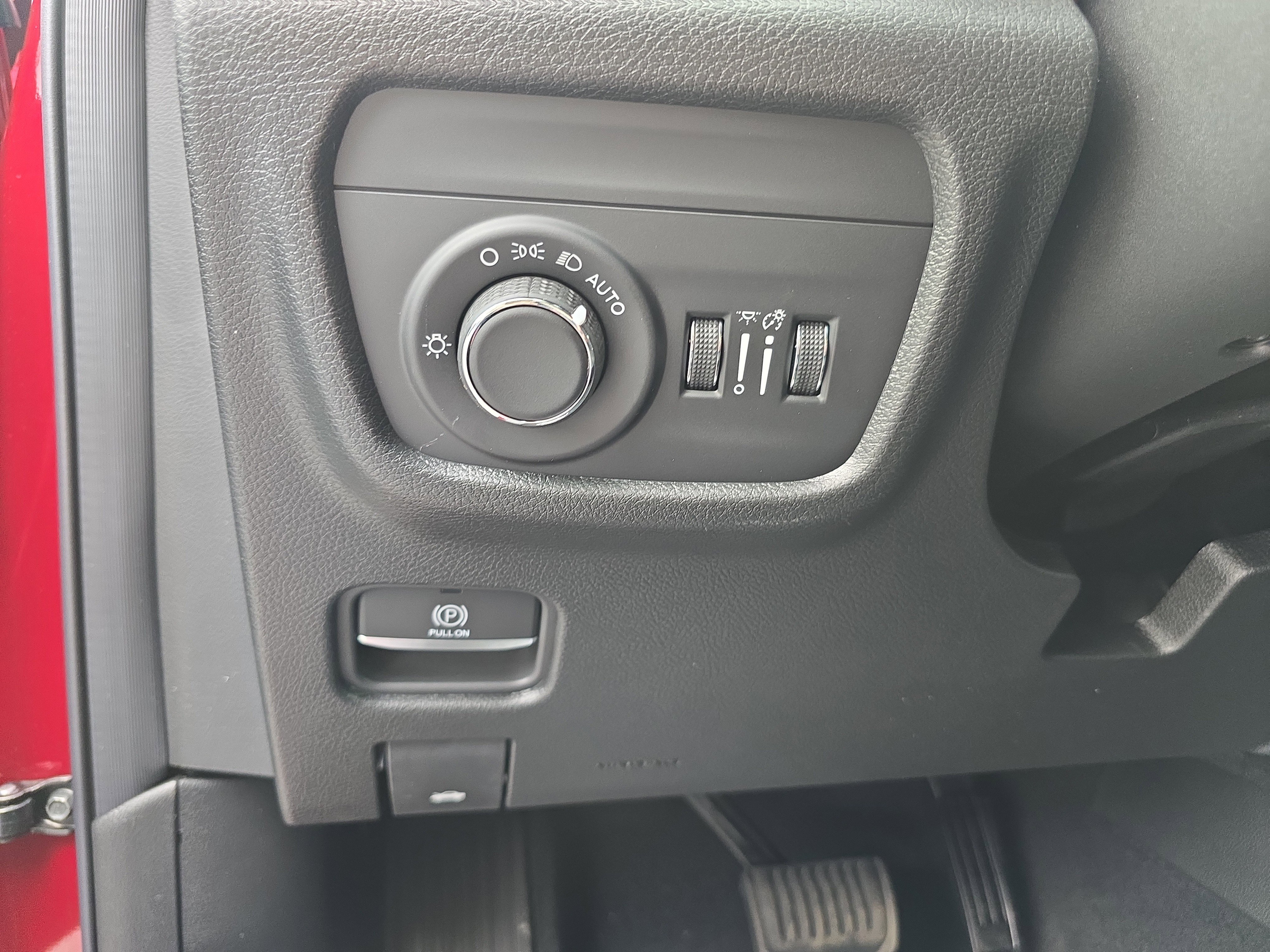 New 2025 Jeep Grand Cherokee Altitude image 19