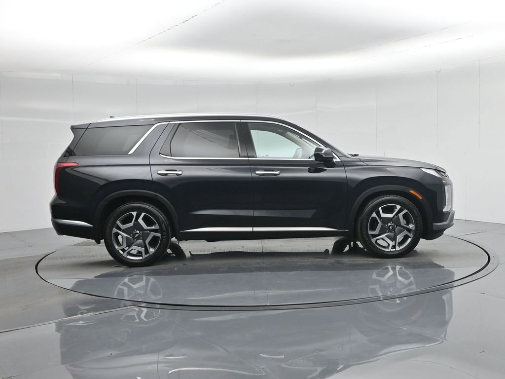 Used 2023 Hyundai Palisade Limited w/ Cargo Package image 28