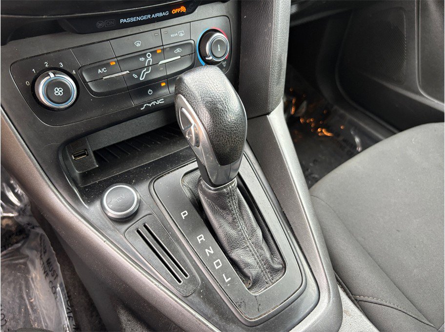 Used 2017 Ford Focus SE FWD image 26