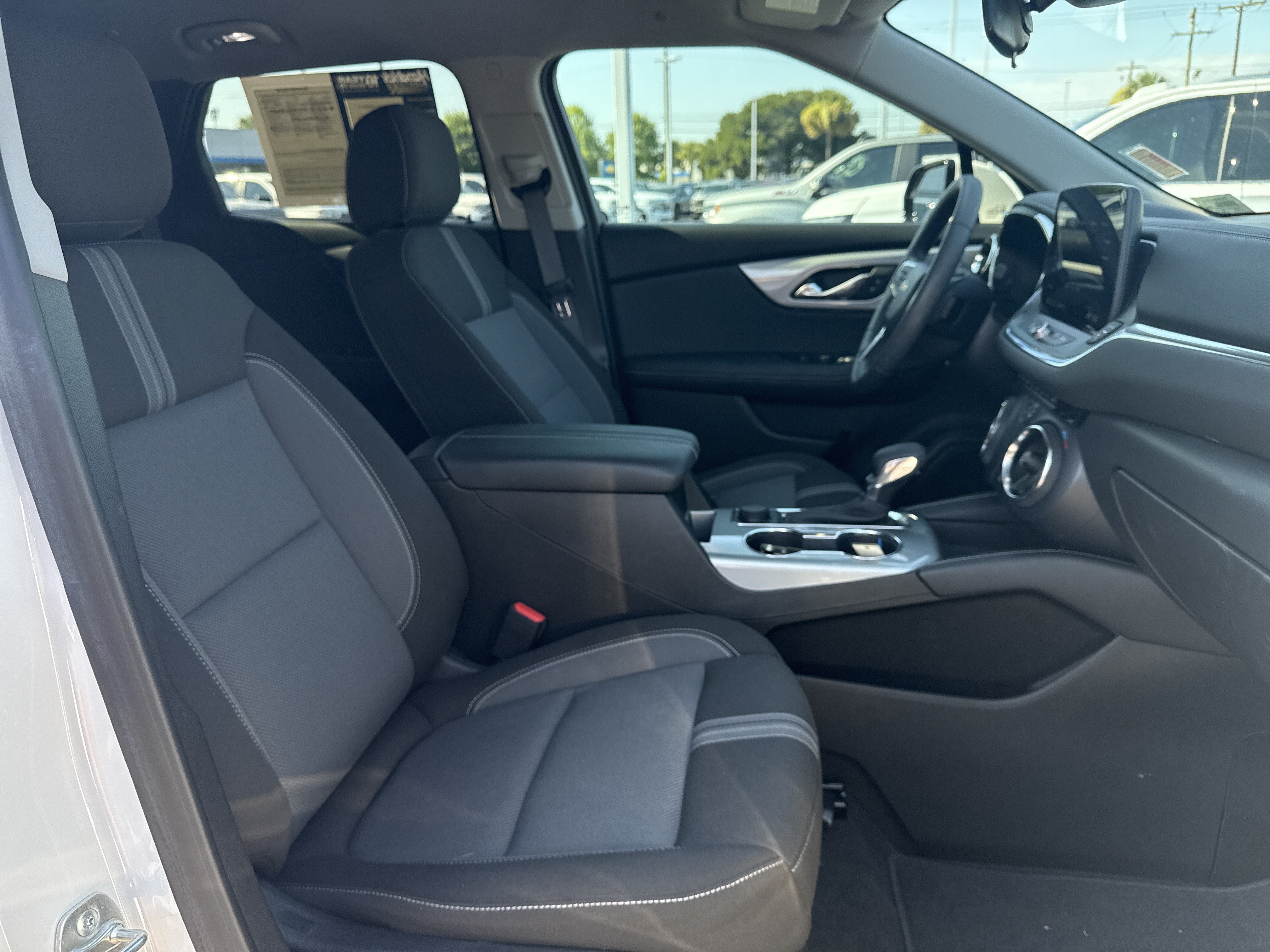 Used 2023 Chevrolet Blazer LT FWD image 31