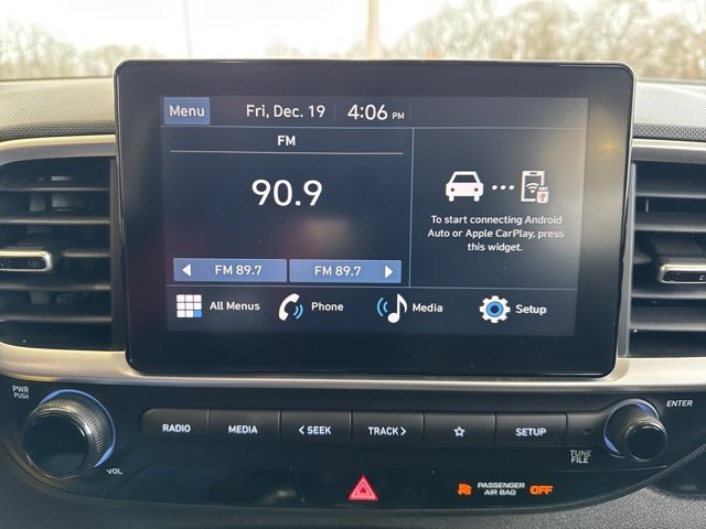 Used 2023 Hyundai Venue SEL image 18