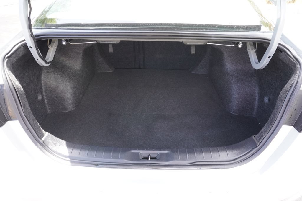 Certified 2024 Nissan Altima 2.5 SV FWD image 8