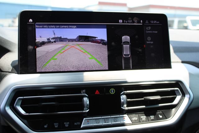 Used 2025 BMW X4 xDrive30i AWD/4WD image 31