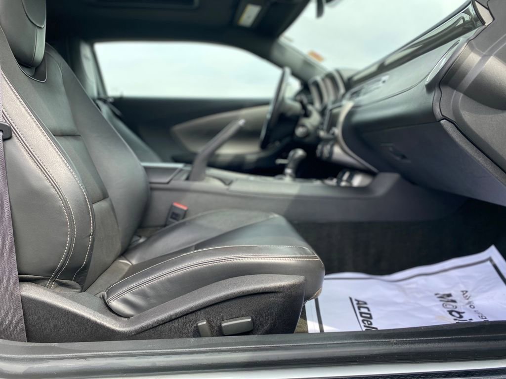 Used 2014 Chevrolet Camaro SS w/ RS Package image 11