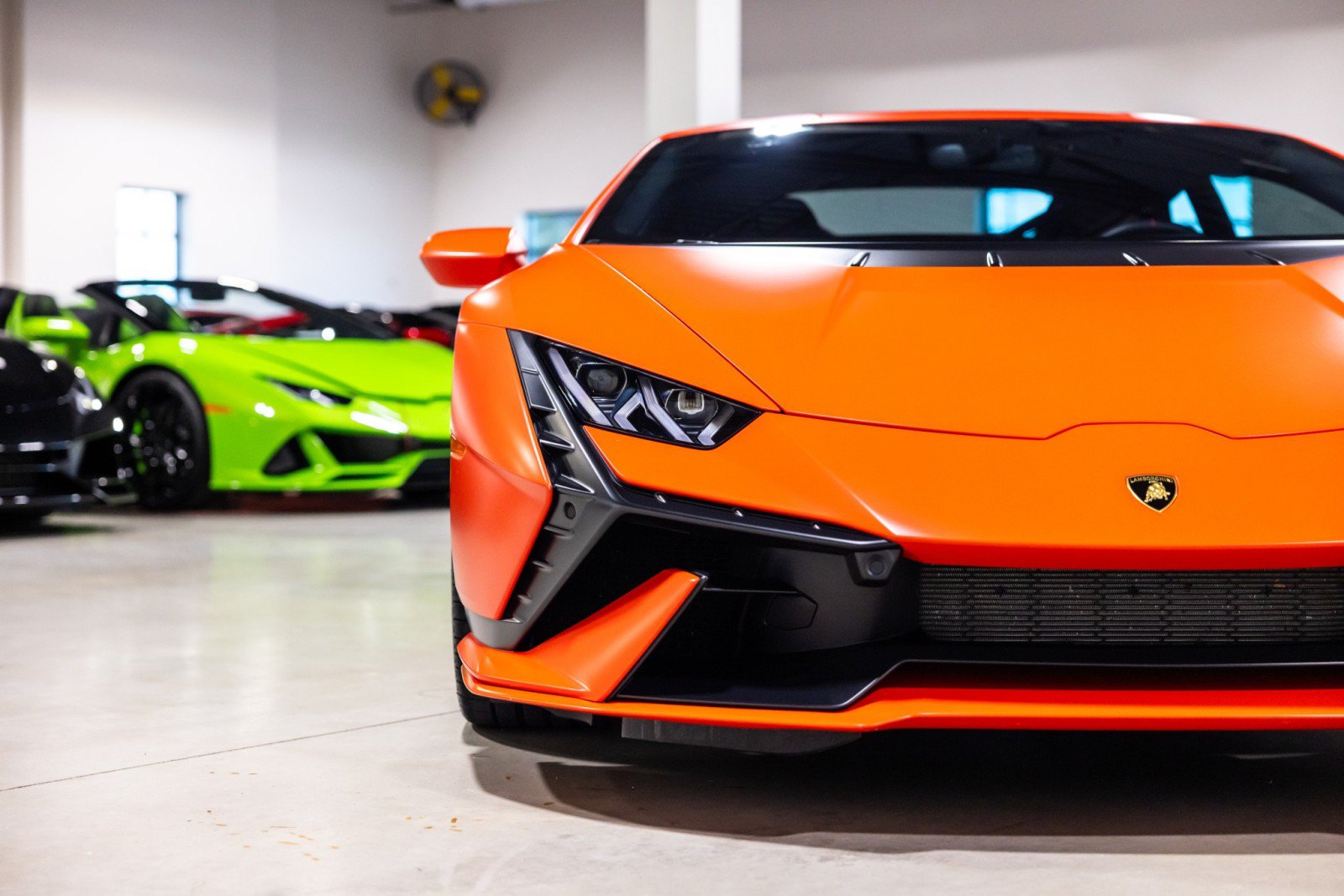 Used 2023 Lamborghini Huracan Tecnica RWD image 23