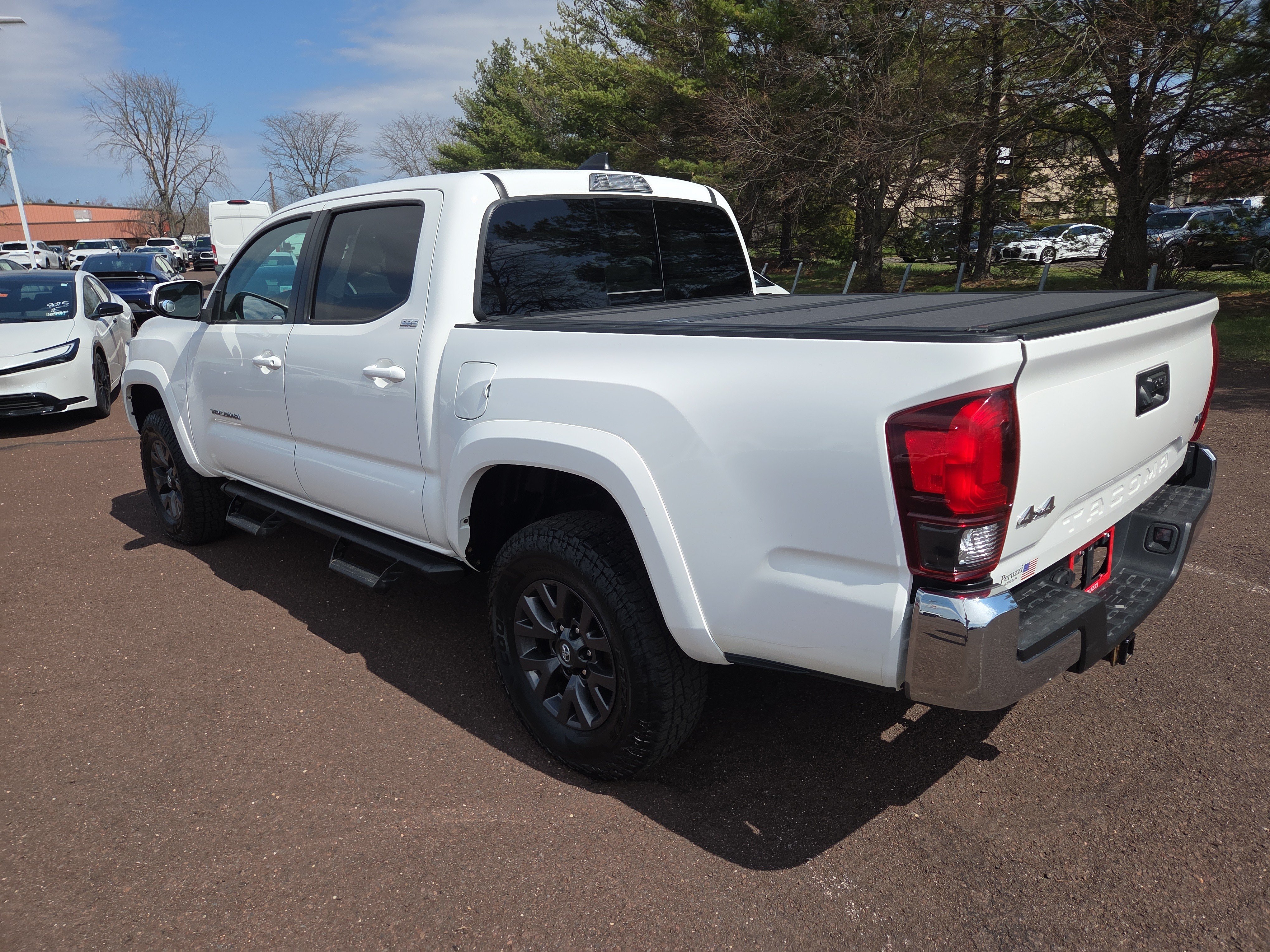 Certified 2023 Toyota Tacoma SR5 AWD/4WD image 5