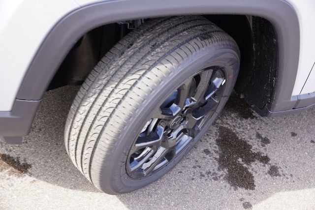 New 2025 Jeep Compass Latitude w/ Sun & Sound Group image 9