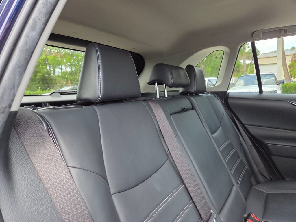 Used 2022 Toyota RAV4 XLE Premium FWD image 19