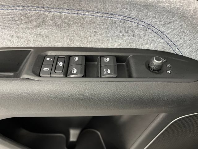 Used 2022 Jeep Compass Latitude FWD image 32