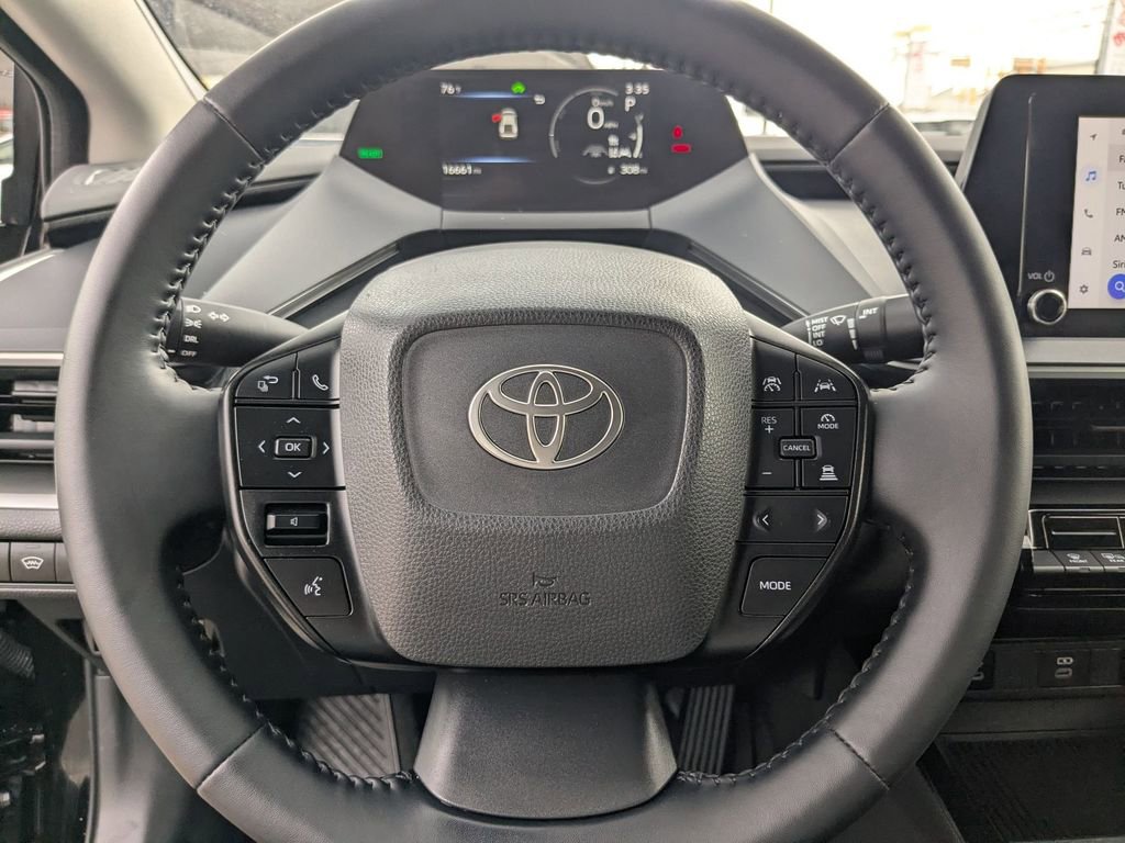Used 2025 Toyota Prius LE image 17